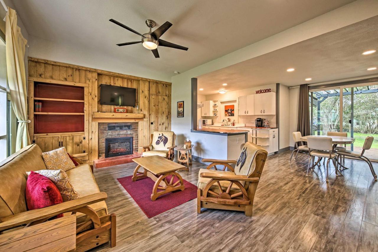 Remodeled Retro Home With Deck, Walk To Main Street! Blanco Exterior foto