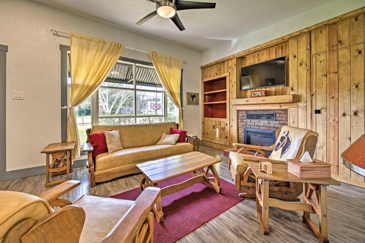 Remodeled Retro Home With Deck, Walk To Main Street! Blanco Exterior foto